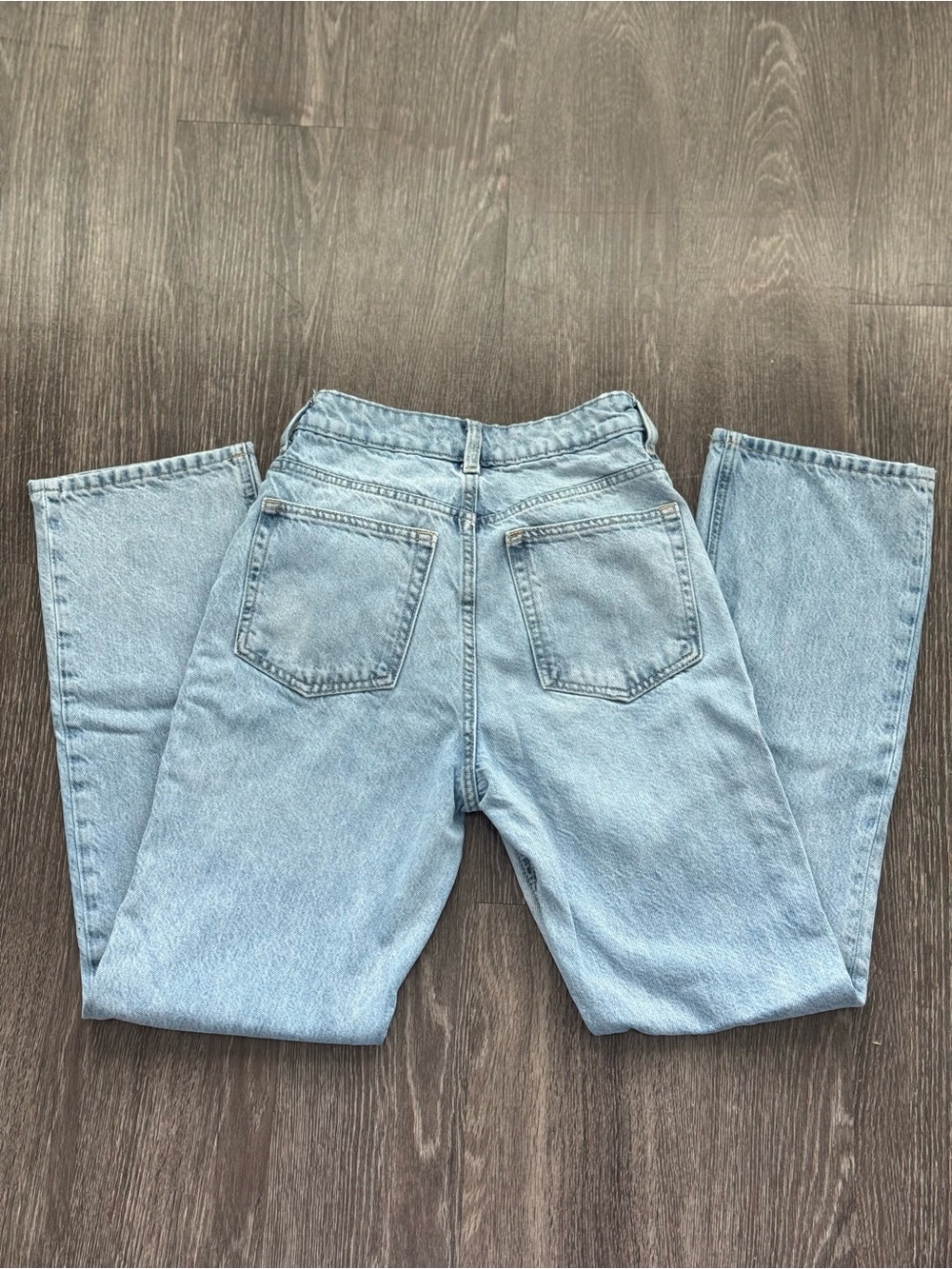 H&M Straight Leg Jean High Rise | Size 4 - Picture 2 of 3